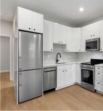 1576 Cambridge St, Unit 3A in Cambridge, MA - Building Photo - Building Photo