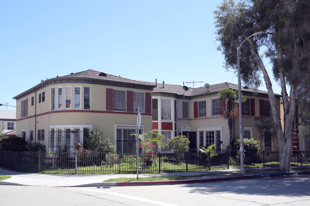 1724 Westmoreland Ave in Los Angeles, CA - Building Photo