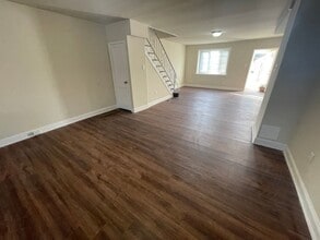 1313 Unruh Ave in Philadelphia, PA - Building Photo - Building Photo