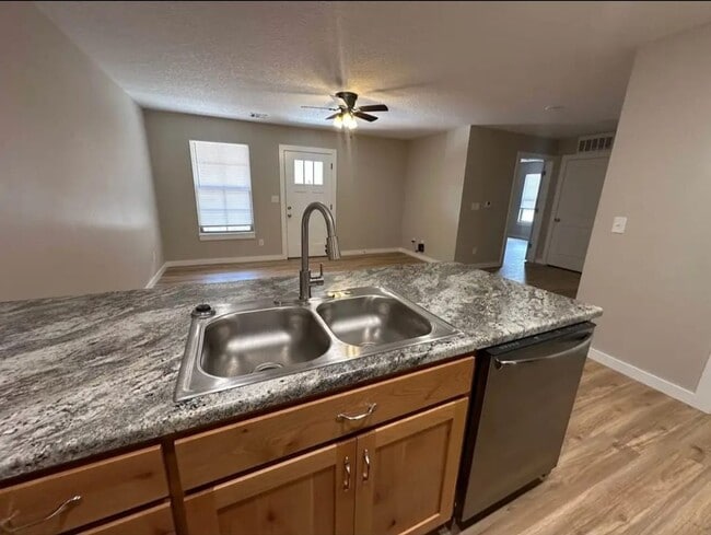 2909 White Rock Rd in Carthage, MO - Building Photo - Building Photo