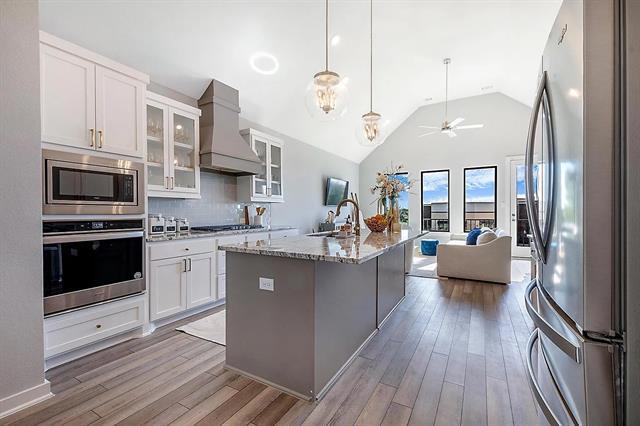 property at 2214 Rook Dr