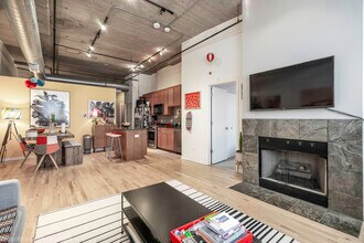 758 N Larrabee St in Chicago, IL - Building Photo - Building Photo