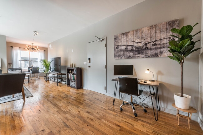 238 Walker St SW, Unit 23 in Atlanta, GA - Foto de edificio - Building Photo