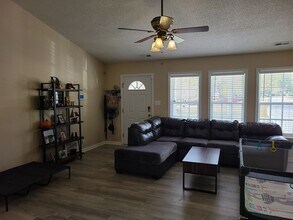 110 E Seabird Ct in Sneads Ferry, NC - Building Photo - Building Photo