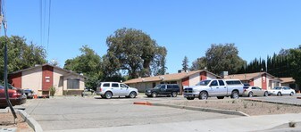 1233-1251 Alice St in Woodland, CA - Building Photo