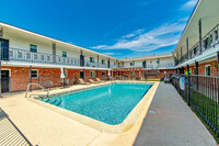 Quail Court Apartments in Houma, LA - Building Photo - Building Photo