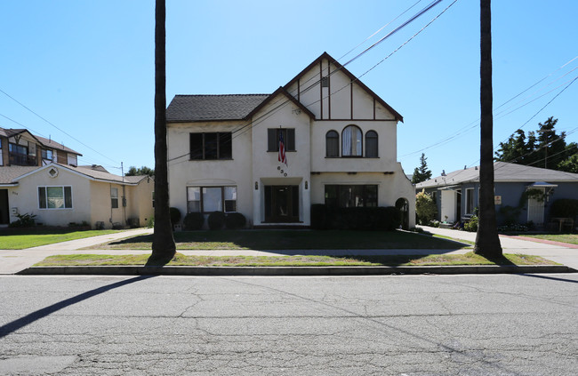 630 Raleigh St in Glendale, CA - Building Photo - Building Photo