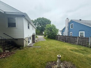 59 Cypress St in Manchester, NH - Building Photo - Building Photo