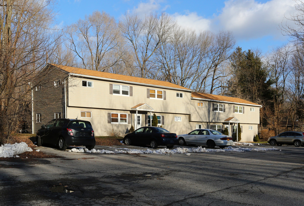 Park Manor Apartments in Hyde Park, NY - Building Photo