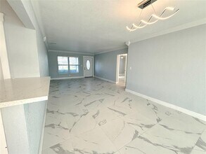 214 SE 3rd Terrace in Dania Beach, FL - Building Photo - Building Photo