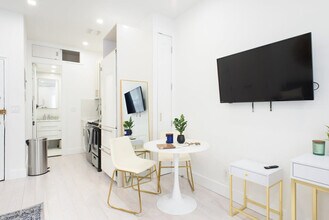 149 E 62nd St in New York, NY - Building Photo - Building Photo