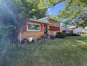 1015 Carlos Dr in Great Falls, MT - Building Photo - Building Photo