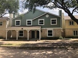 734 Memorial Mews St in Houston, TX - Building Photo
