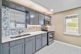 8714 Quinn St in Dallas, TX - Building Photo - Building Photo