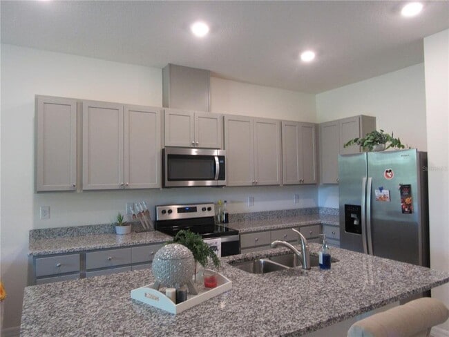 1193 Lido Dr in Howey In The Hills, FL - Building Photo - Building Photo