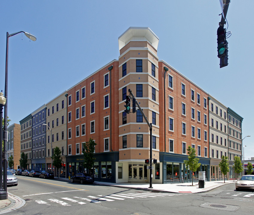 Bijou Square in Bridgeport, CT - Foto de edificio