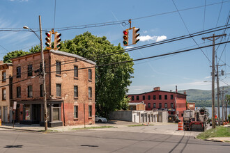 2 Liberty St in Newburgh, NY - Building Photo - Building Photo