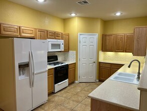 8405 Teton Crest Pl in Las Vegas, NV - Building Photo - Building Photo