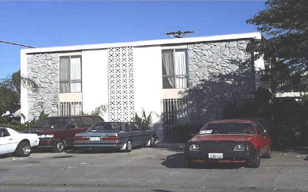 4087 46th St in San Diego, CA - Foto de edificio - Building Photo