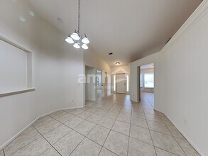 1009 SW Alcantarra Blvd in Port St. Lucie, FL - Foto de edificio - Building Photo