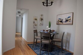444 E Ave, Unit D in Coronado, CA - Building Photo - Building Photo