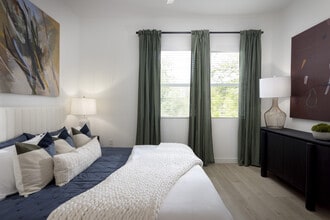 Atlas Alvarado in San Diego, CA - Foto de edificio - Building Photo