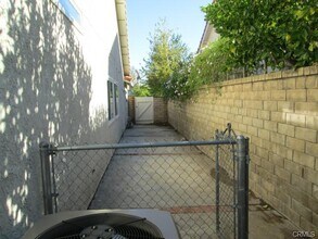 25065 Wintergreen Ct in Stevenson Ranch, CA - Building Photo - Building Photo
