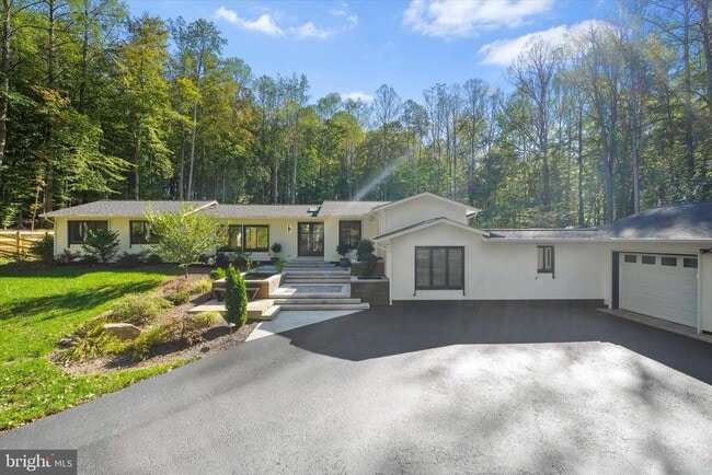 property at 7511 Willowbrook Rd