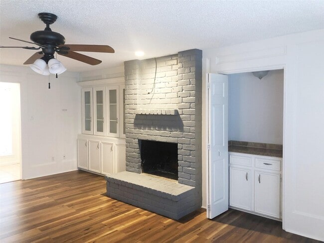 property at 15310 Glenwood Park Dr