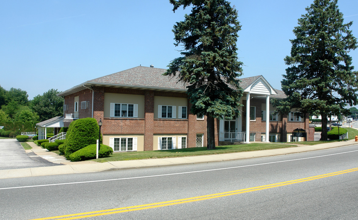 1374 Mendon Rd in Woonsocket, RI - Foto de edificio