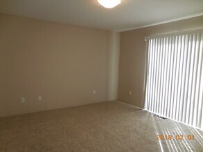 706 Isherwood Dr in Central Point, OR - Building Photo - Building Photo