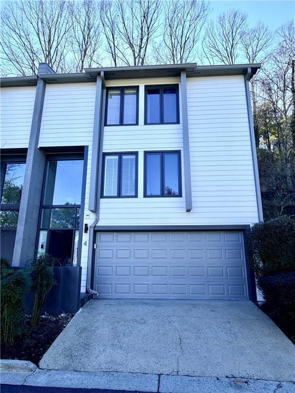 property at 4010 Roswell Rd NE