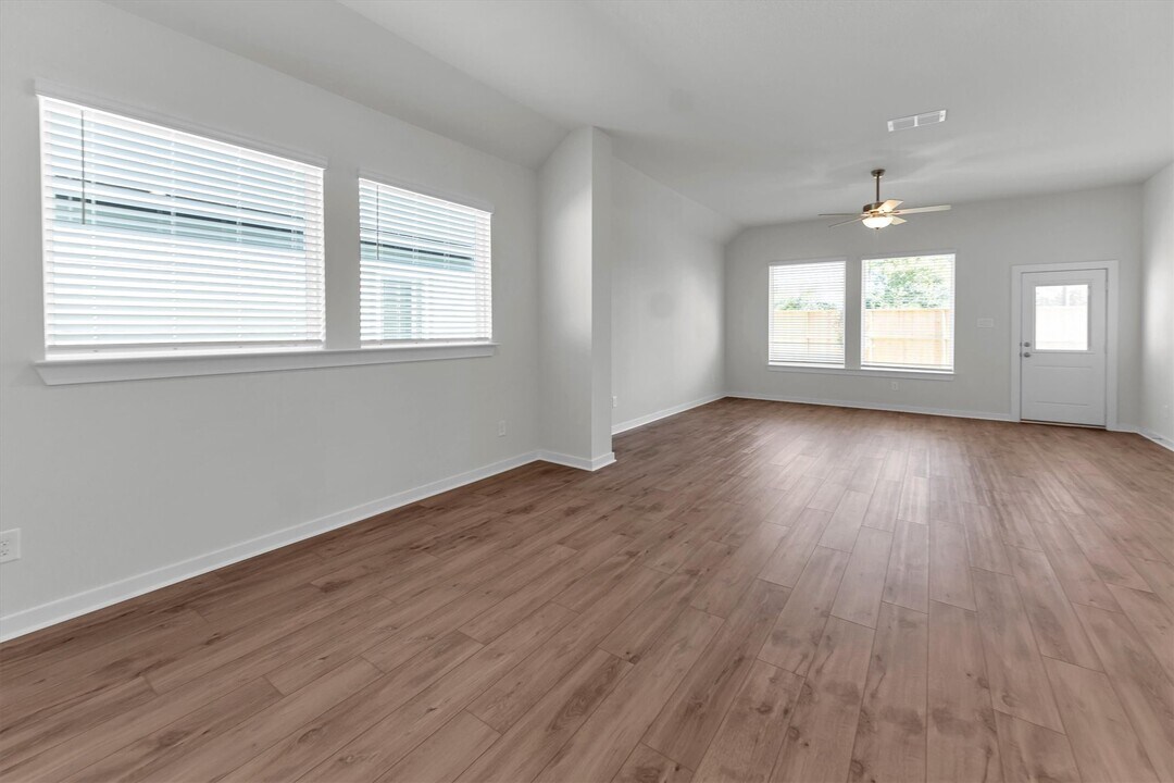 16907 Tulip Row Ln in Cypress, TX - Building Photo