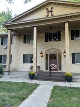 Heritage Circle Apartments in Madison, WI - Foto de edificio - Building Photo