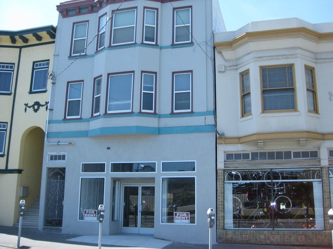 2547 Irving St, Unit 2545 in San Francisco, CA - Building Photo - Building Photo