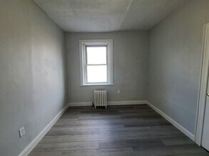 684 Summer Ave, Unit 101 in Newark, NJ - Foto de edificio - Building Photo