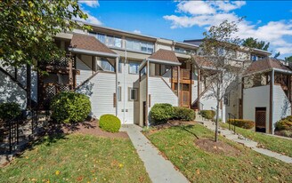 18120 Windsor Hill Dr, Unit 106 in Olney, MD - Building Photo