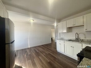 22 Brewster St in Waterbury, CT - Building Photo - Building Photo