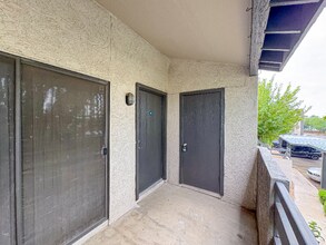 80 W Maryland Ave in Phoenix, AZ - Building Photo - Building Photo