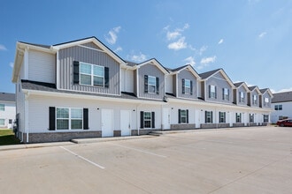 Arrowood Farms in Clarksville, TN - Foto de edificio - Building Photo