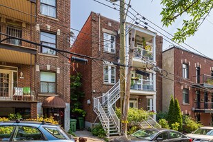 2261-2263 De La Visitation Rue in Montréal, QC - Building Photo