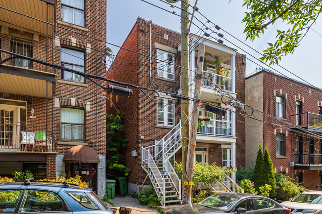 2261-2263 De La Visitation Rue