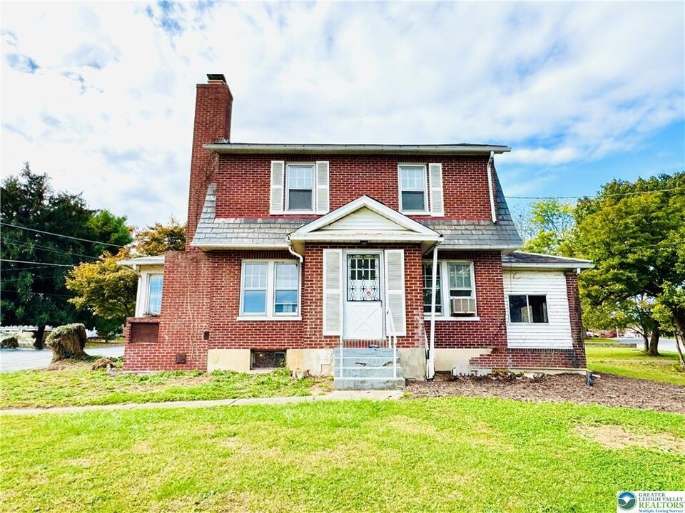 2619 Broad St in Easton, PA - Foto de edificio