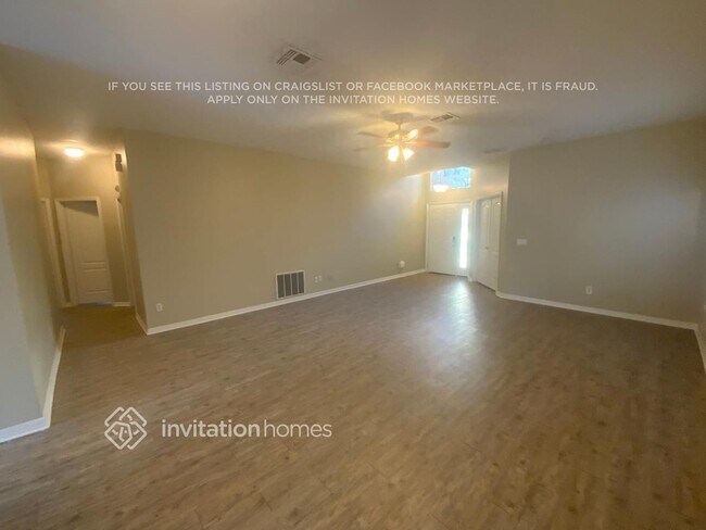 2117 Senate Ave in St. Cloud, FL - Foto de edificio - Building Photo