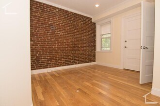 1610 Beacon St in Brookline, MA - Building Photo - Building Photo