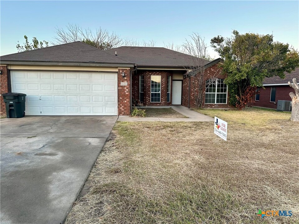 2105 Amethyst Dr in Killeen, TX - Building Photo