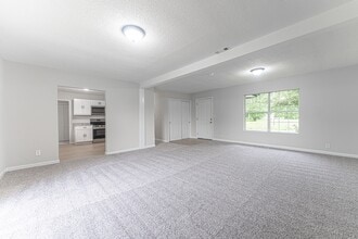 406 S Adams St in New Florence, MO - Building Photo - Building Photo