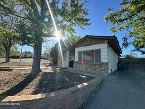 1380 Beldon Way in Reno, NV - Building Photo - Building Photo