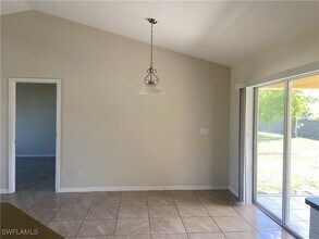 2516 NW 14th Pl in Cape Coral, FL - Building Photo - Building Photo