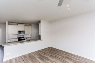 1101 Wheatfield Ln in Crowley, TX - Foto de edificio - Building Photo